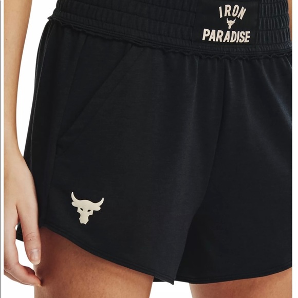 Under Armor Women’s black shorts - Picture 2 of 9